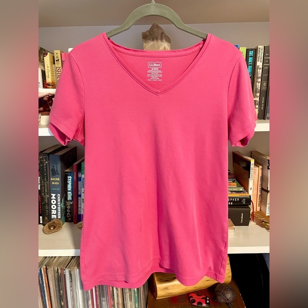L.L. Bean Pink V-Neck Supima Cotton Basic Tee Women’s Small Short Sleeve T-Shirt